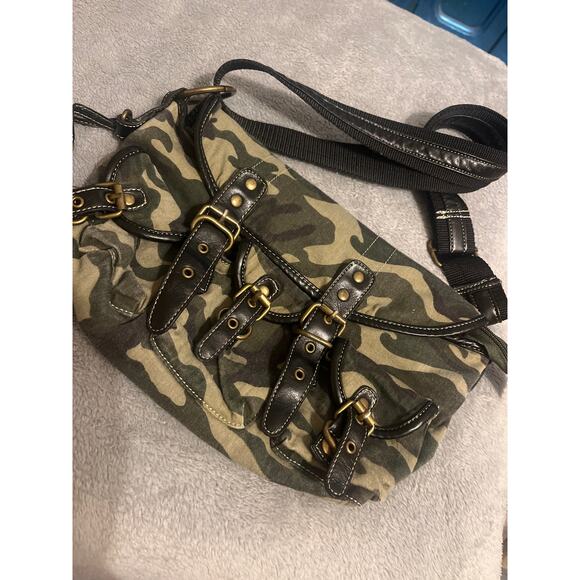 Camouflage satchel bag with multiple pockets! - Picture 1 of 5